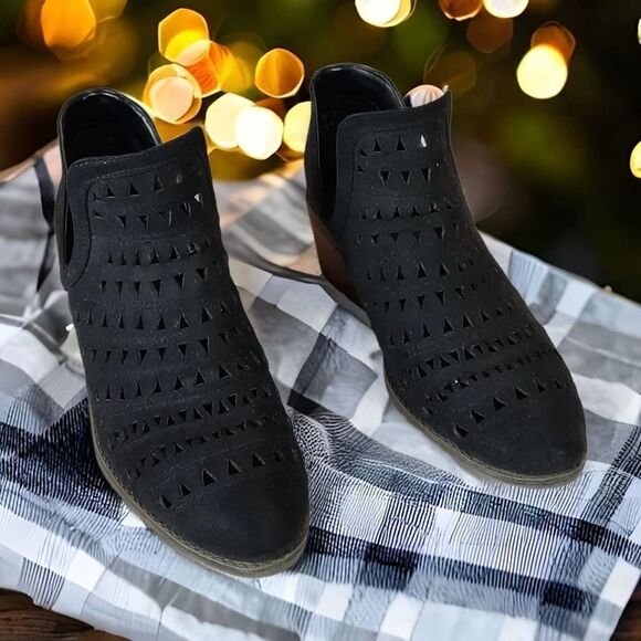 Fergalicious Black Faux Suede Cut-out Boots - Picture 2 of 8